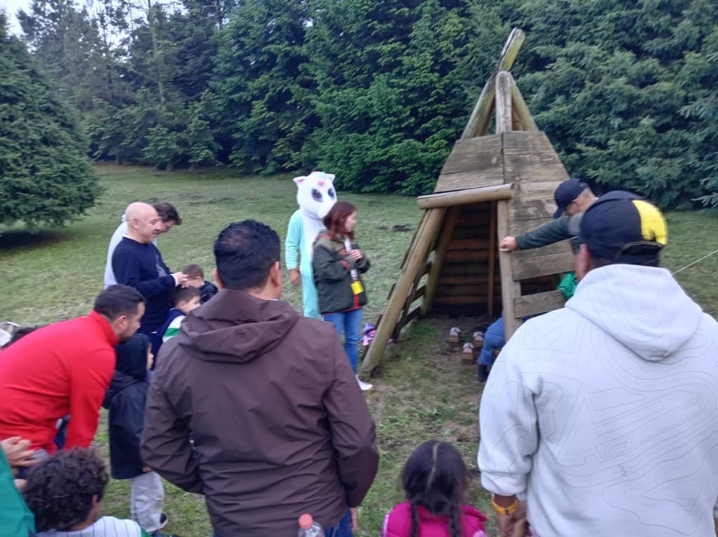 Taller de pintura en el Camp Papijo, Ajusco